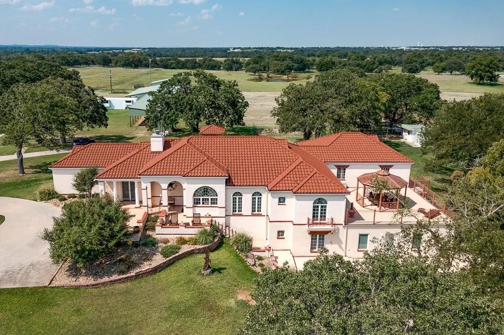 996 Hlavek Road, Decatur