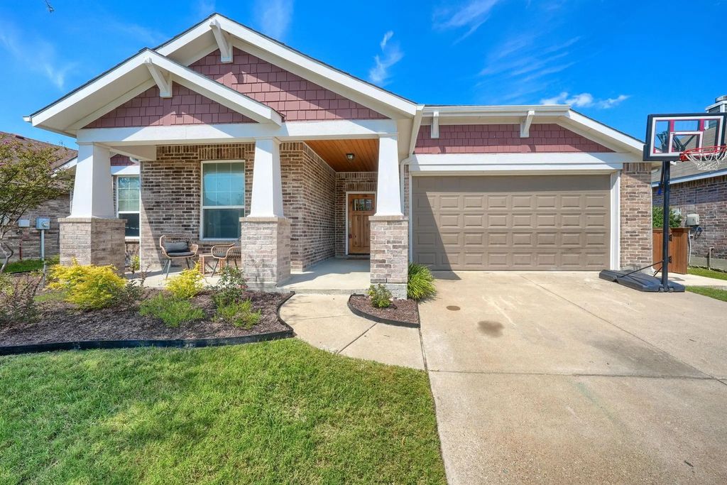 2010 Enchanted Rock Drive, Forney