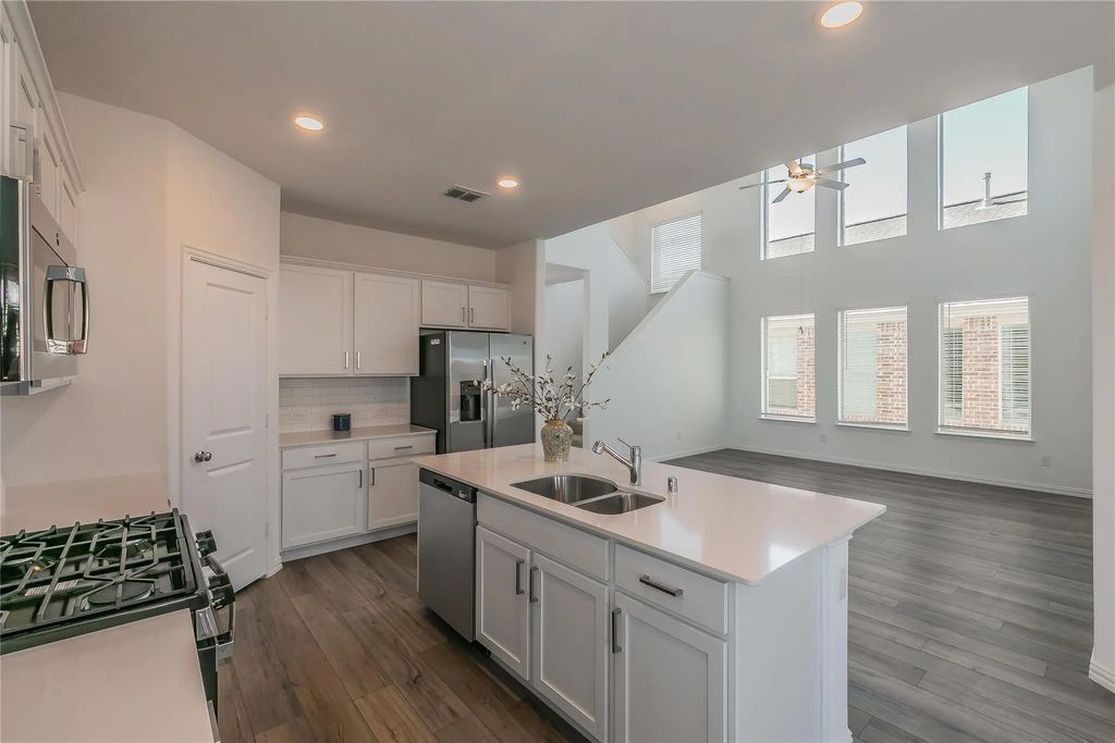 1275 Western Yarrow Avenue, Justin