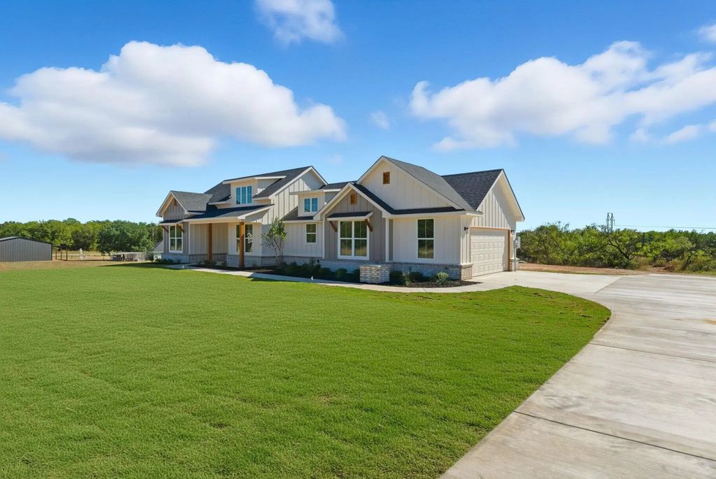 144 Graystone Drive, Weatherford