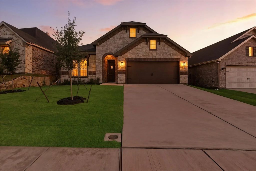 2317 Shamrock Lane, Weatherford
