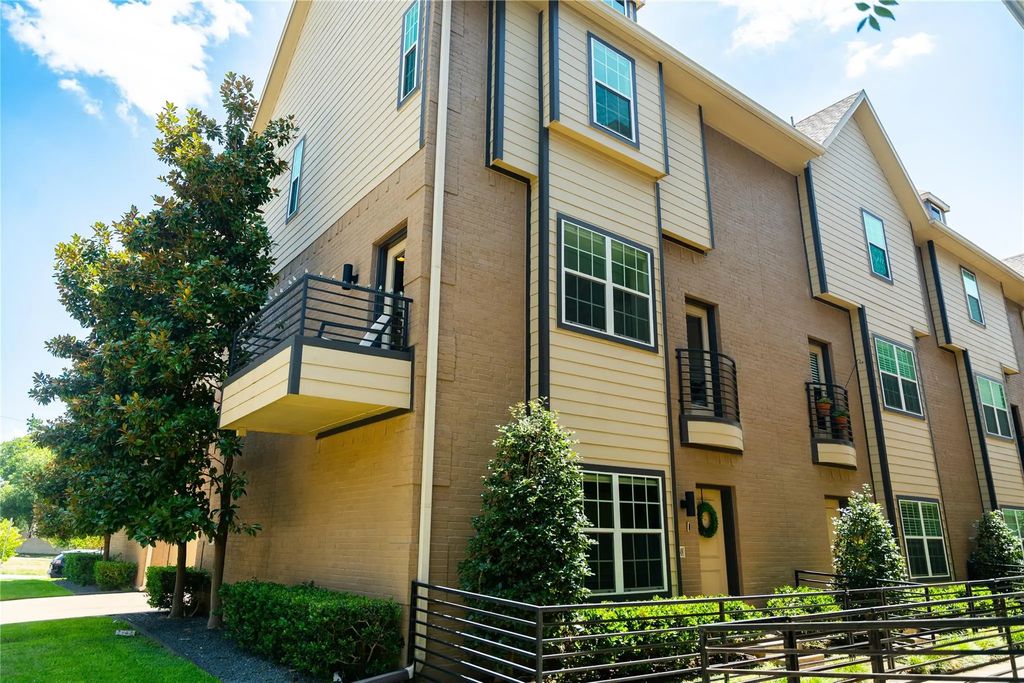 5814 Bryan Parkway 50, Dallas