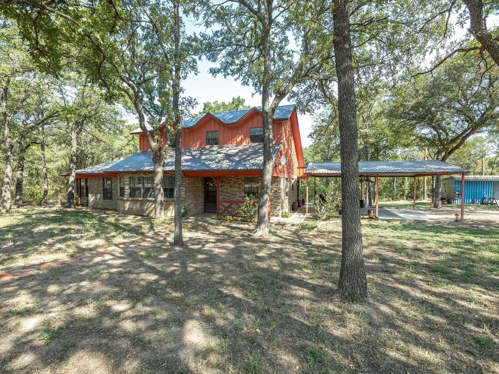 271 County Road 3480, Paradise