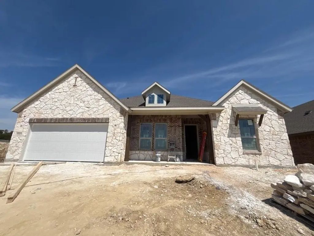 2313 Shamrock Lane, Weatherford