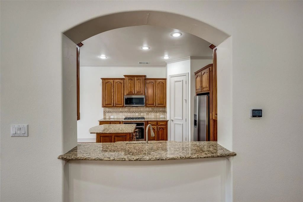 4452 Saint Andrews Boulevard, Irving