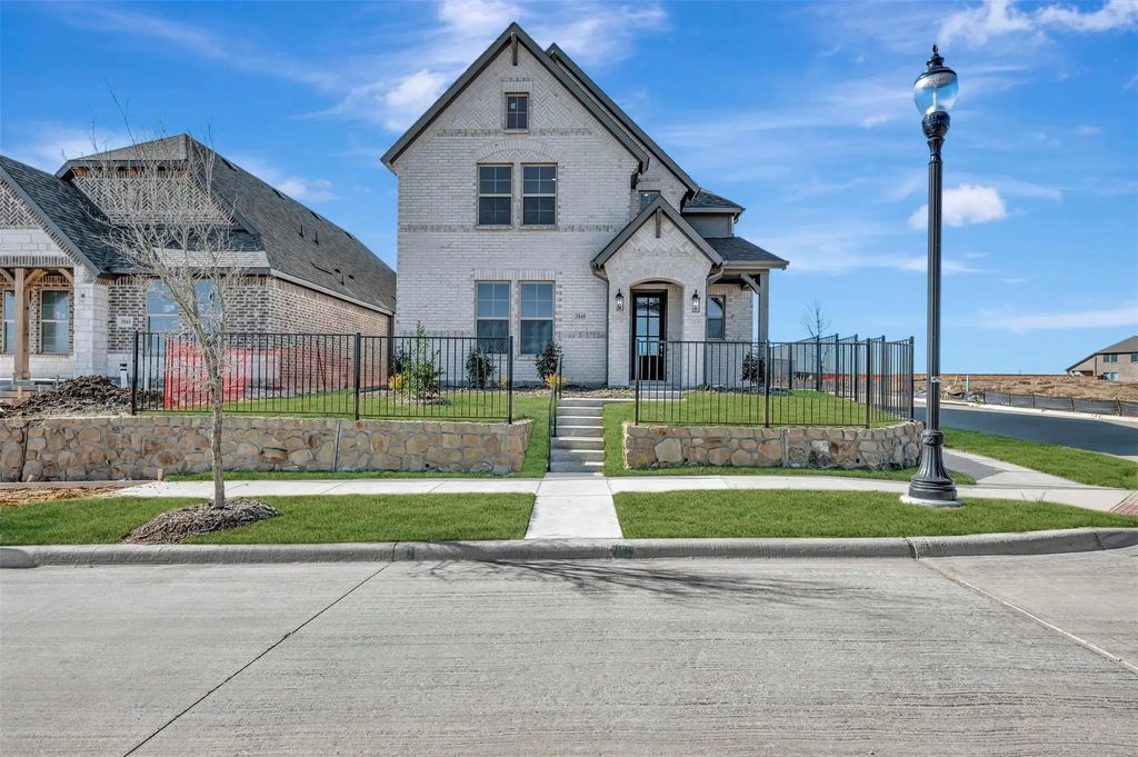 3848 Nocona Street, Celina