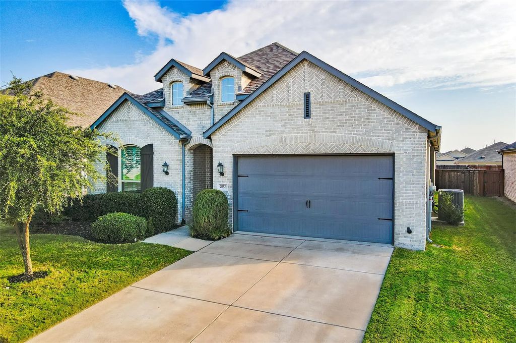2032 Longbridge Road, Forney