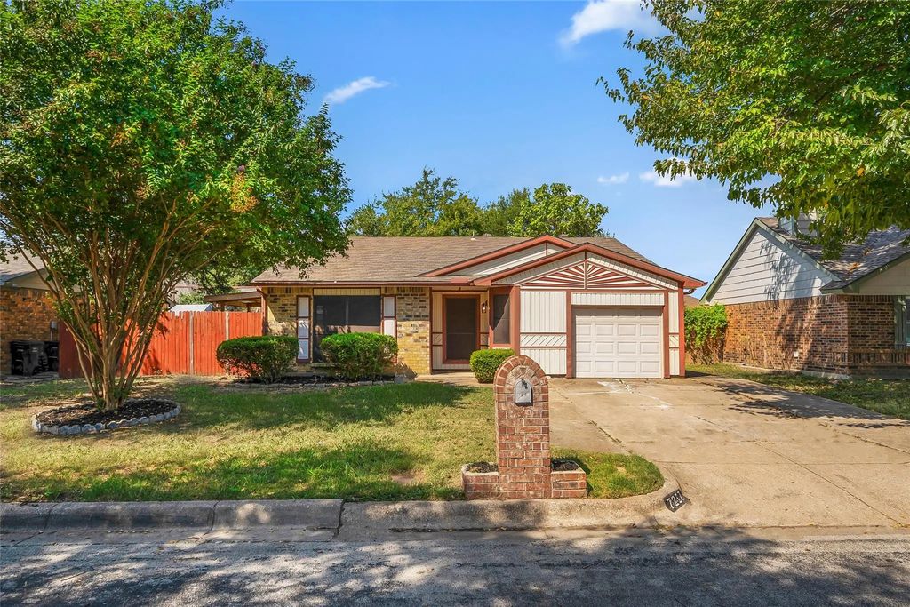 7217 Wayfarer Trail, Fort Worth