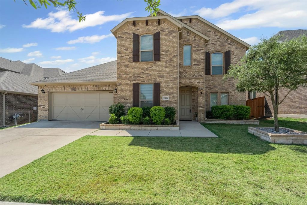 15201 Belclaire Avenue, Aledo