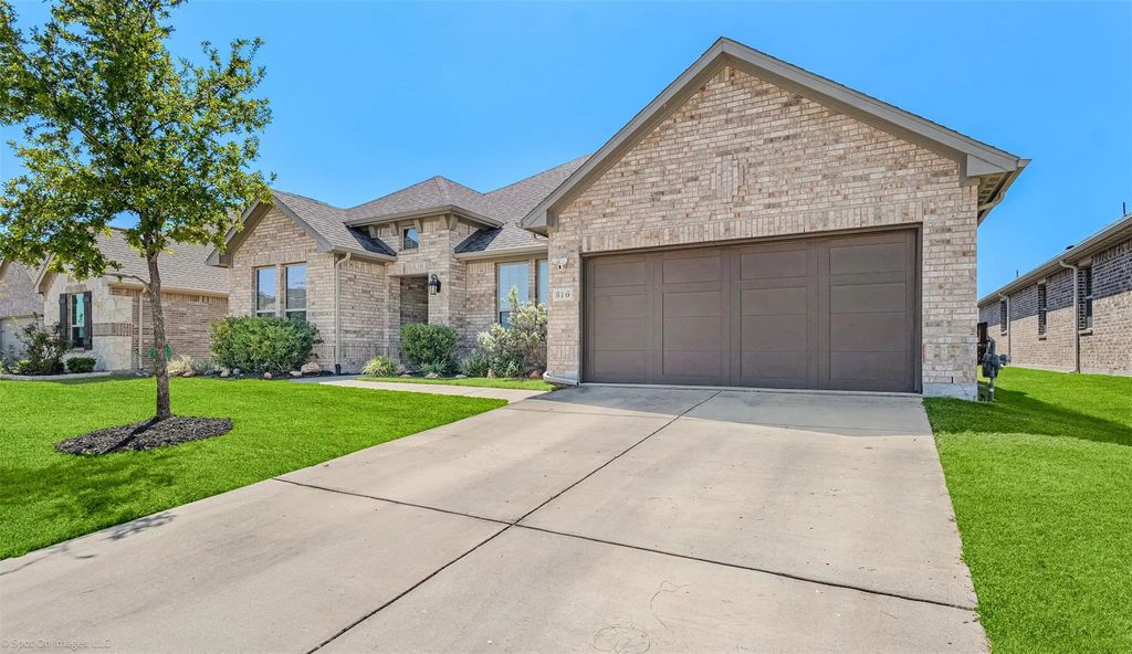 816 Lemmon Lane, Forney