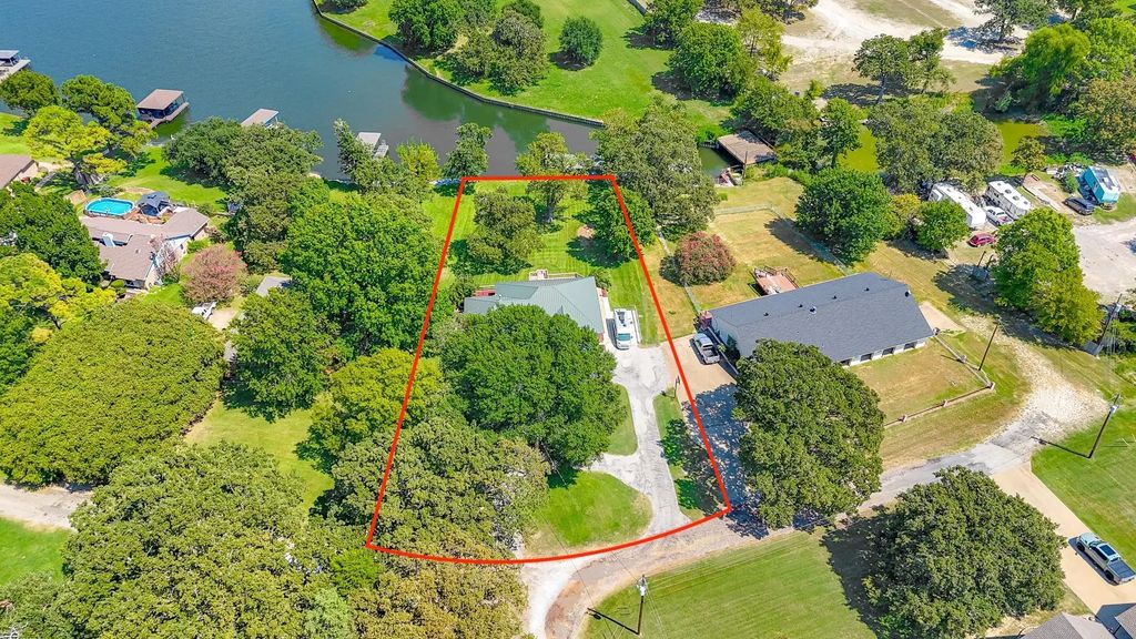 124 Se County Road 3186, Corsicana
