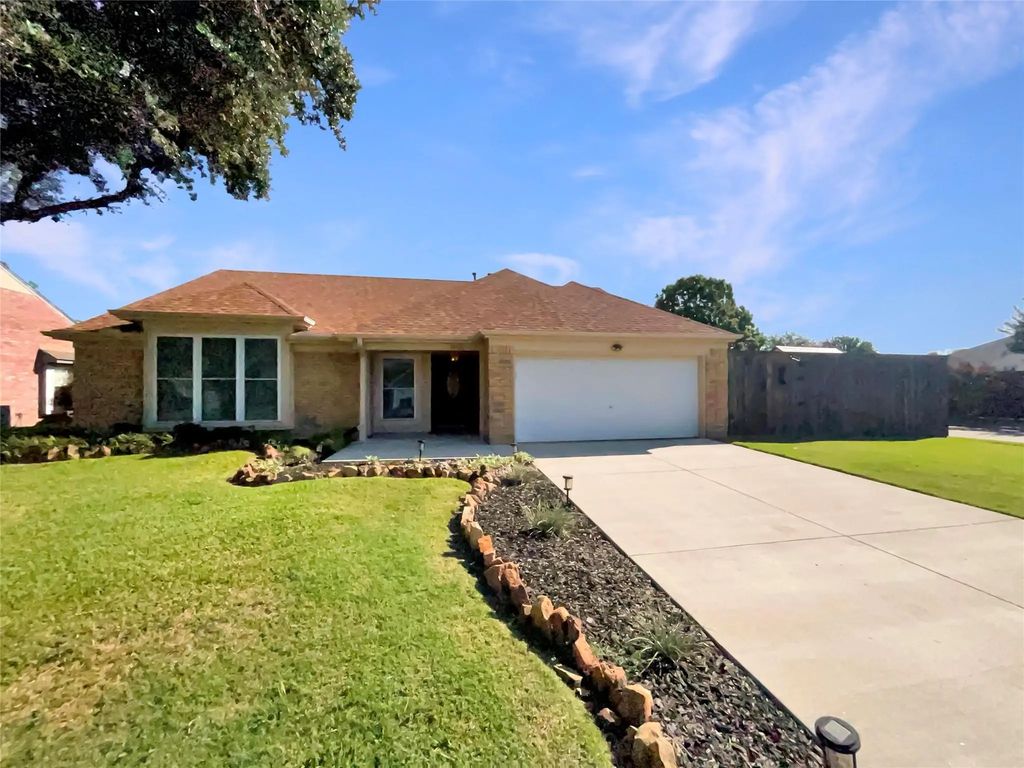 8010 Spinnaker Cove, Rowlett
