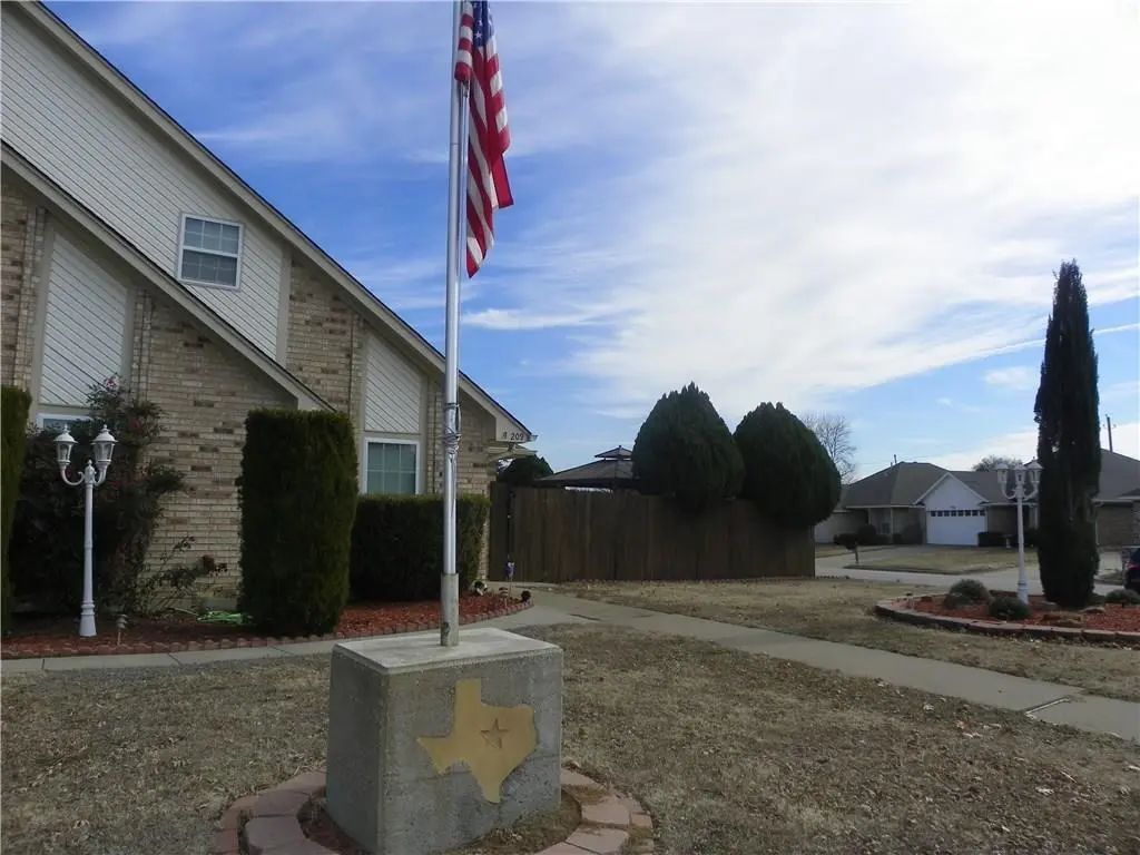209 Overleaf Drive, Keller