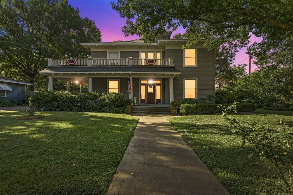 900 Park Drive, Hillsboro