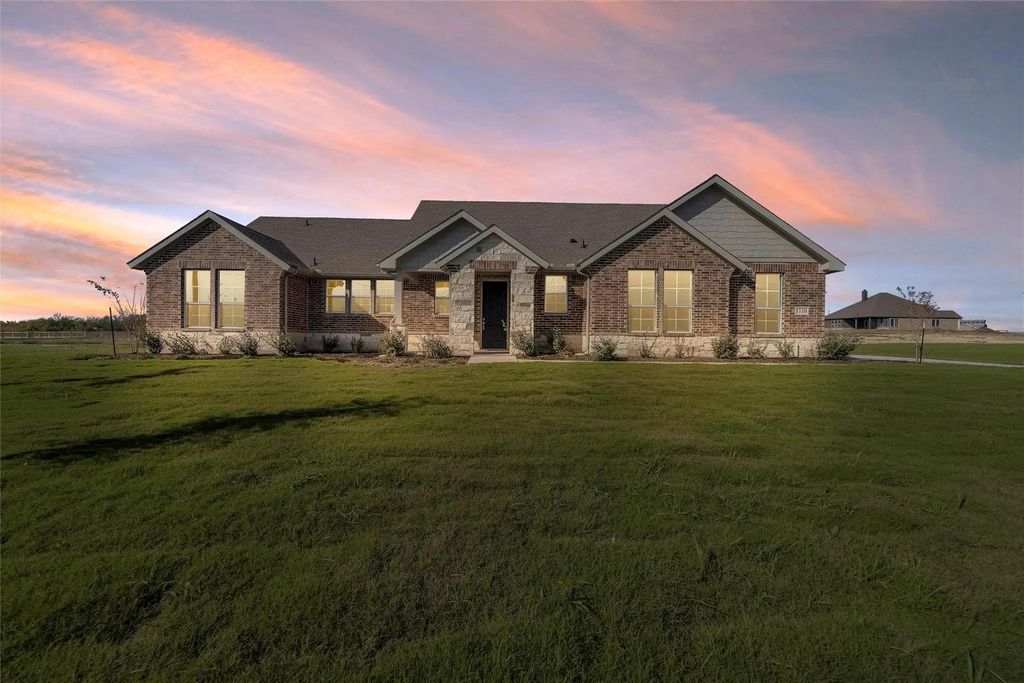 1110 County Road 200, Valley View