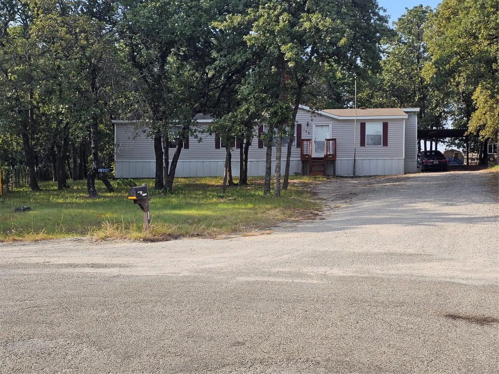 128 Arunda Court, Weatherford