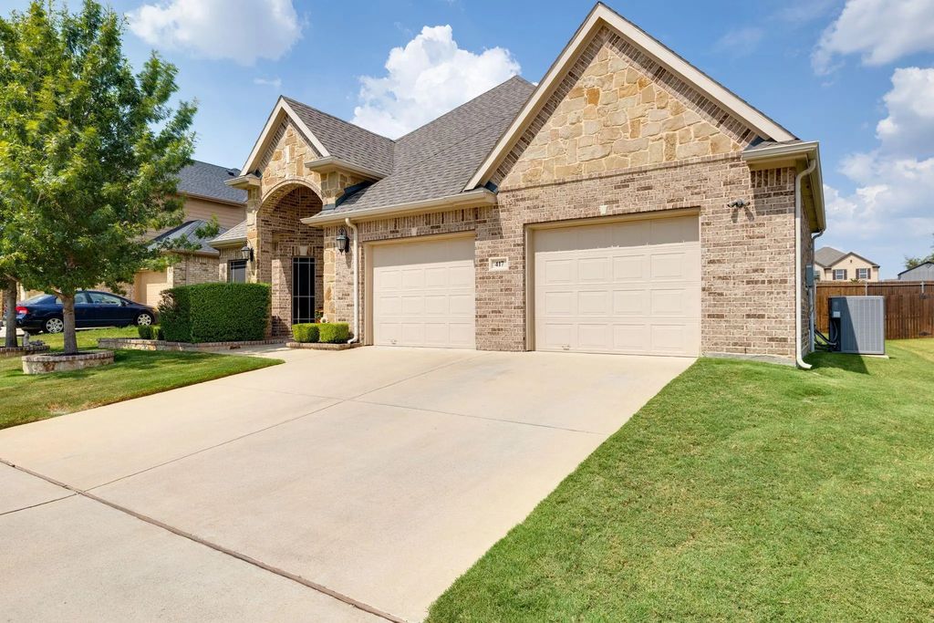 417 Brook Meadow Drive, Midlothian