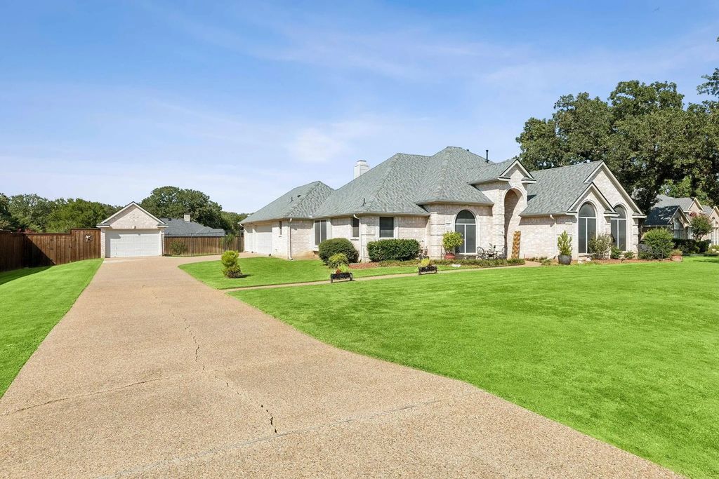 119 Mustang Trail, Shady Shores