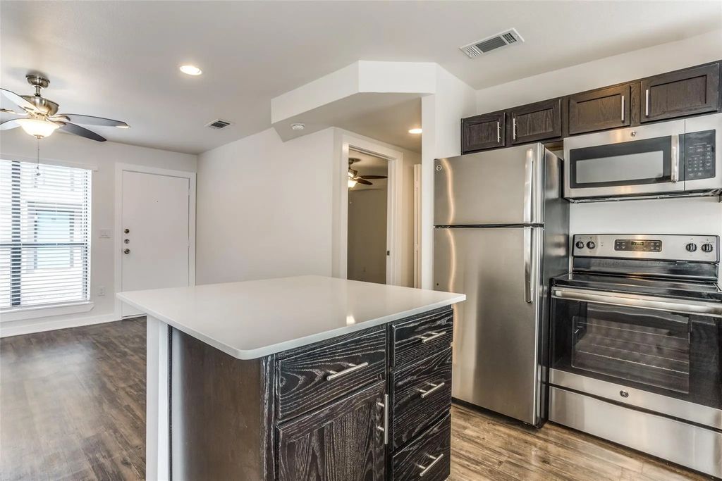 2106 Bennett Avenue 104, Dallas