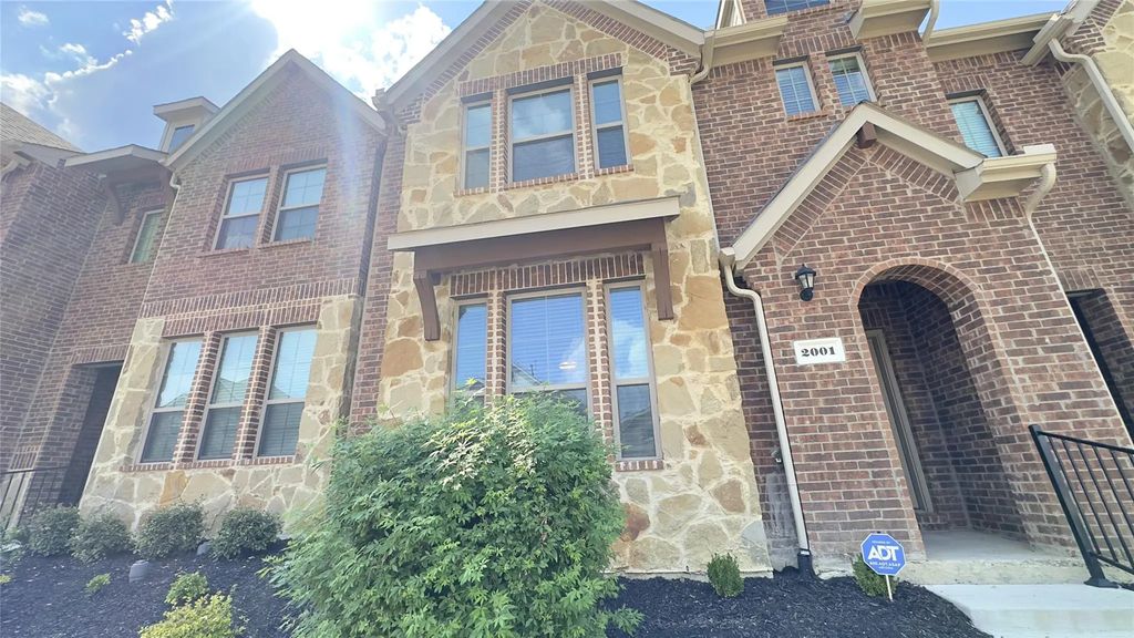 2001 Buffalo Hill Drive, Mesquite