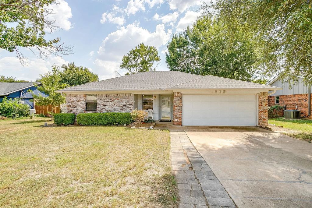 912 Hollow Creek Road, Burleson