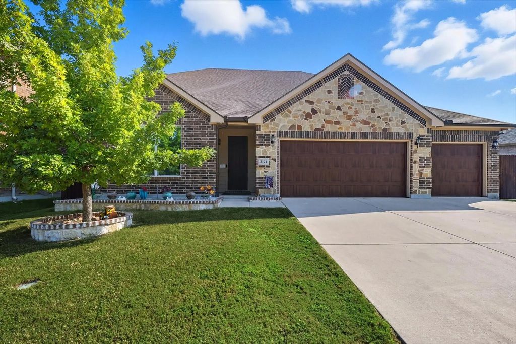 2121 Loreto Drive, Fort Worth