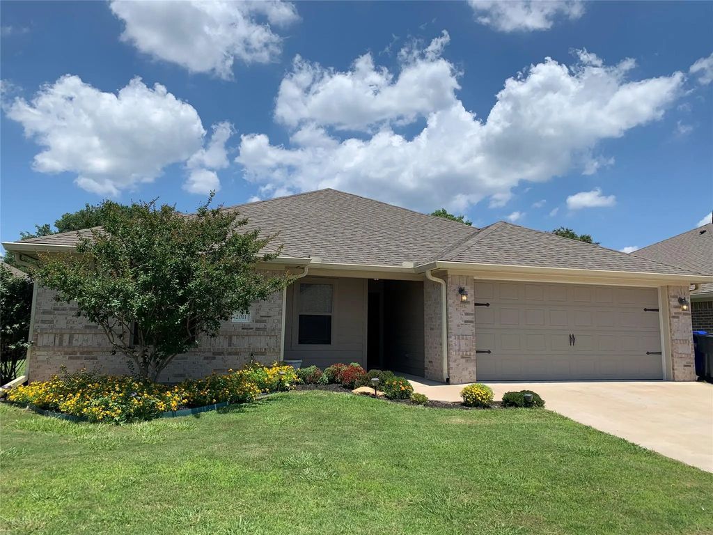 2011 S 15th Street, Waco