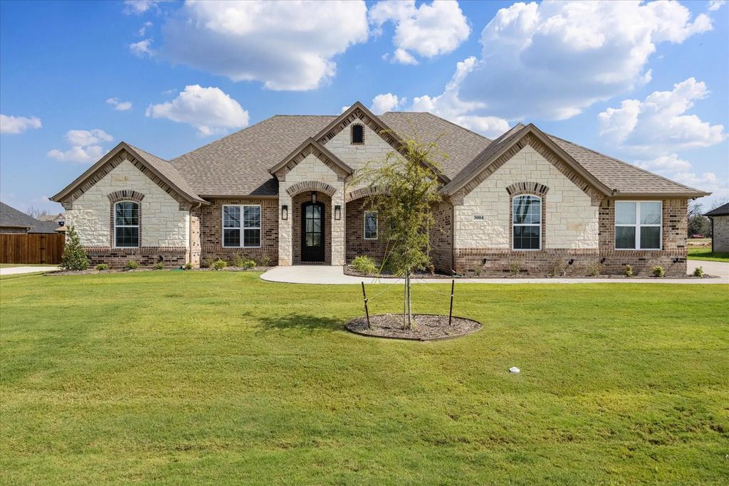 3004 Hazlewood Road, Granbury