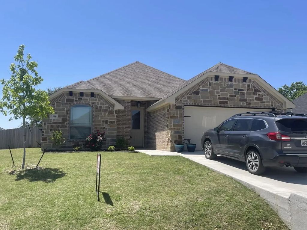 3328 Windcrest Drive, Granbury