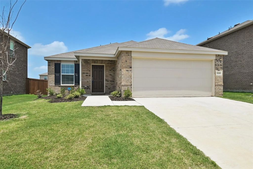 1205 Waggoner Drive, Aubrey