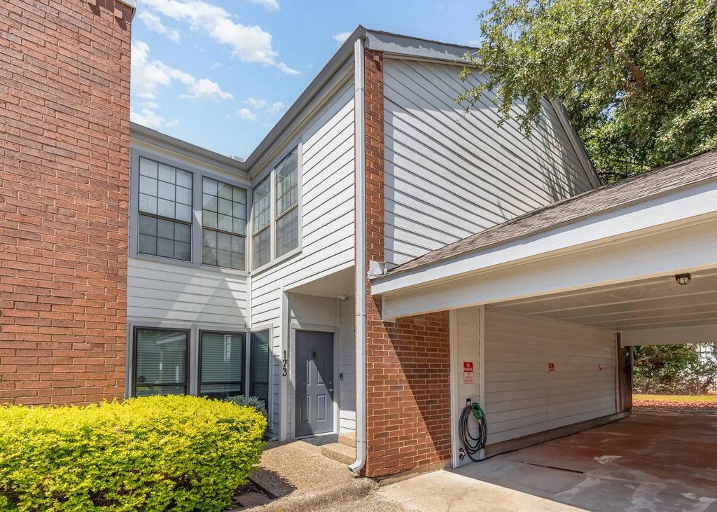 5100 Verde Valley Lane 273, Dallas