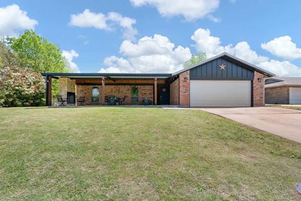 811 Ridgeway Road, Joshua