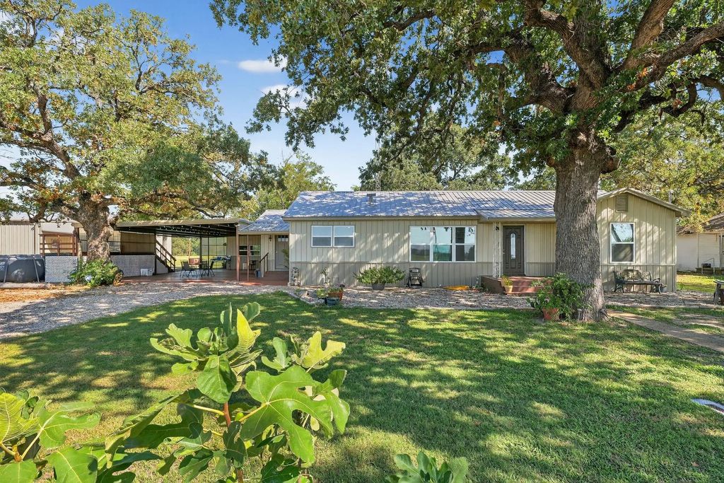 5485 State Highway 7, Marlin