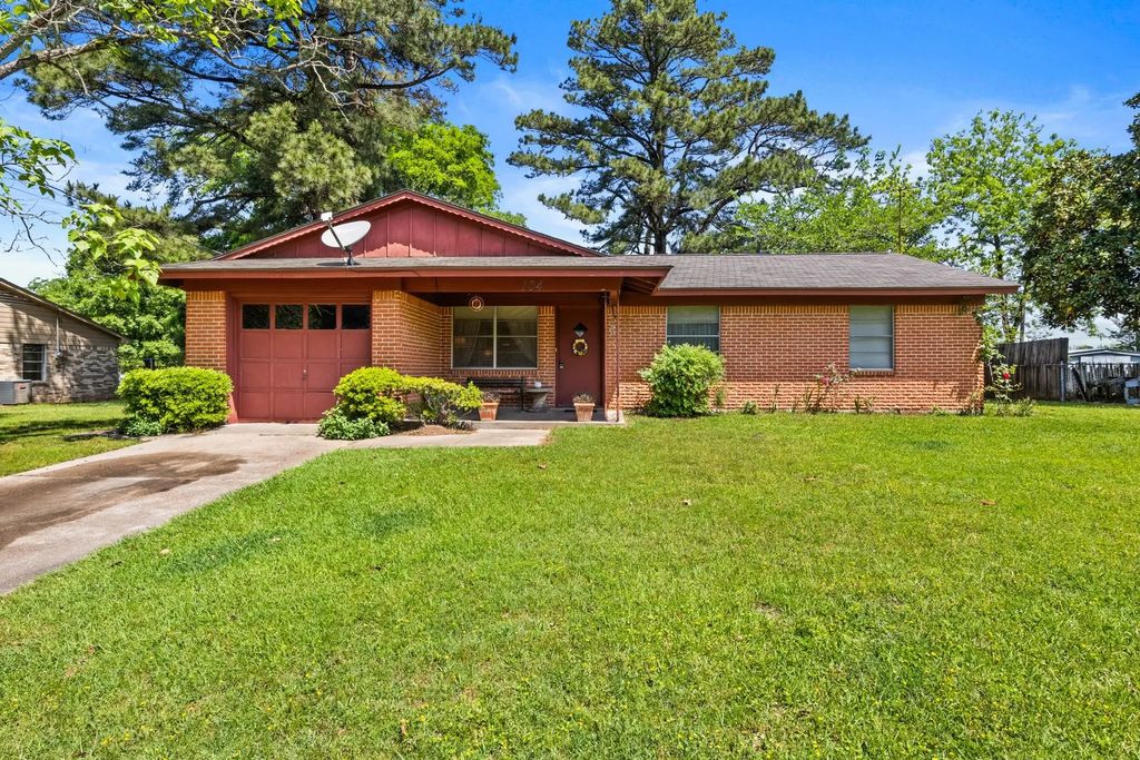 104 Hilltop Drive, Naples