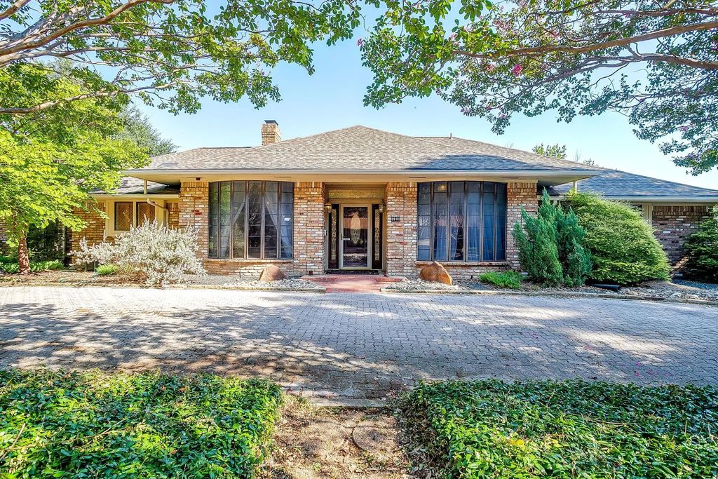1901 Alexander Drive, Waxahachie