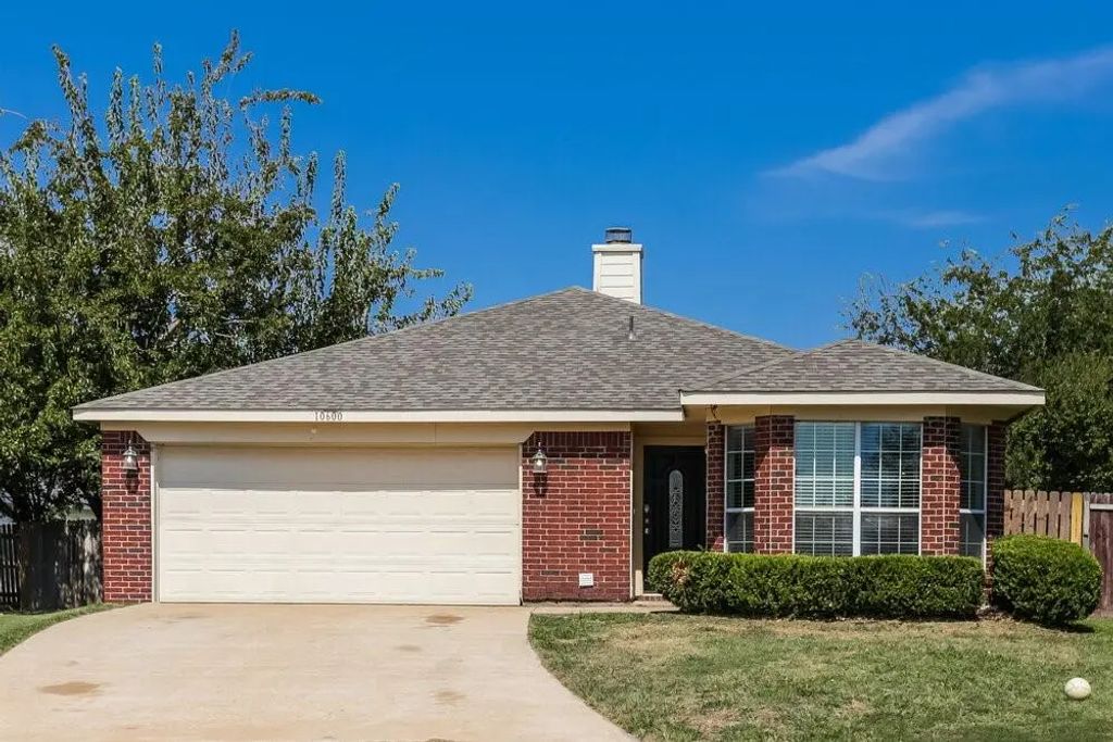 10600 Copperwood Lane, Fort Worth