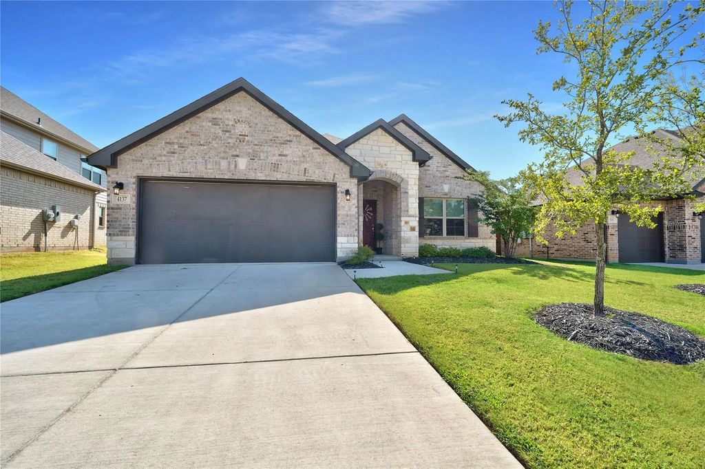 4137 Mountain Laurel Drive, Hickory Creek