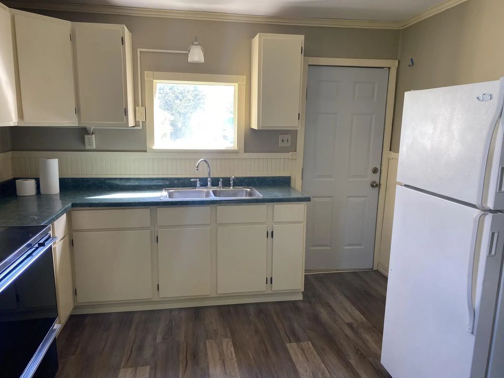 904 E Dodge Street, Stephenville