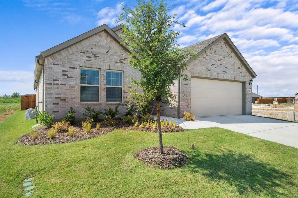 7304 Phlox Drive, Denton