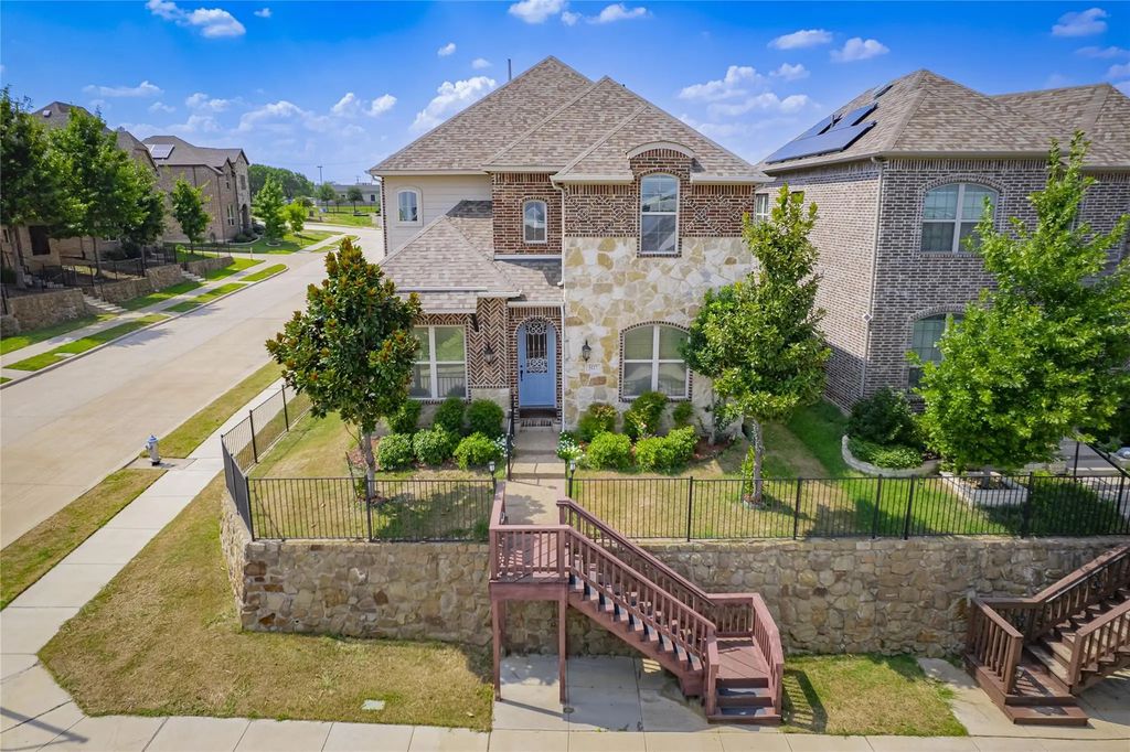 5117 Wakefield Drive, Irving