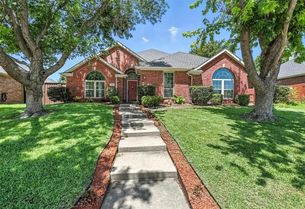7201 Ridgemoor Lane, Plano