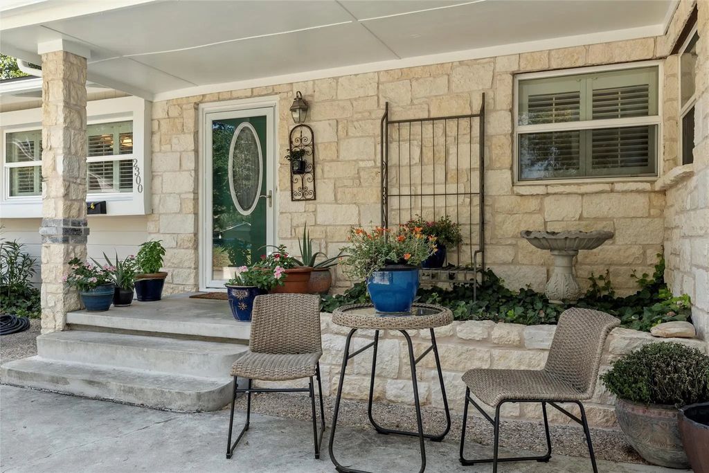 2300 Charboneau Street, Waco