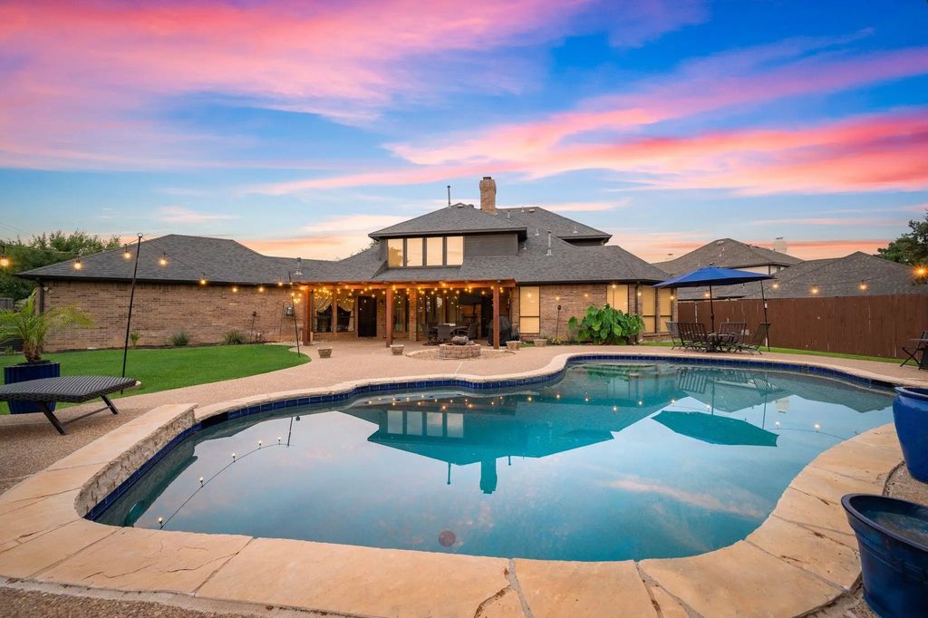 102 Springbrook Court, Southlake