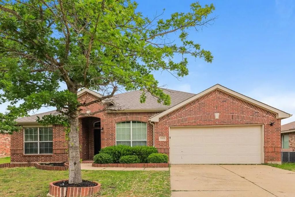 2013 Preston Trail, Forney