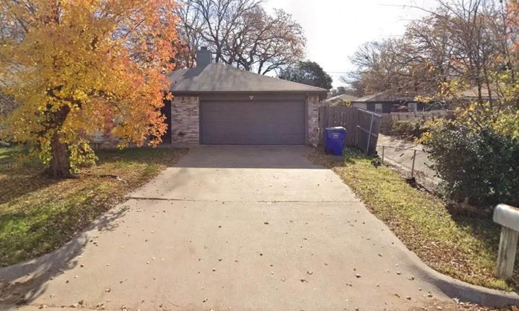 1123 Cardinal Oaks Drive, Mansfield