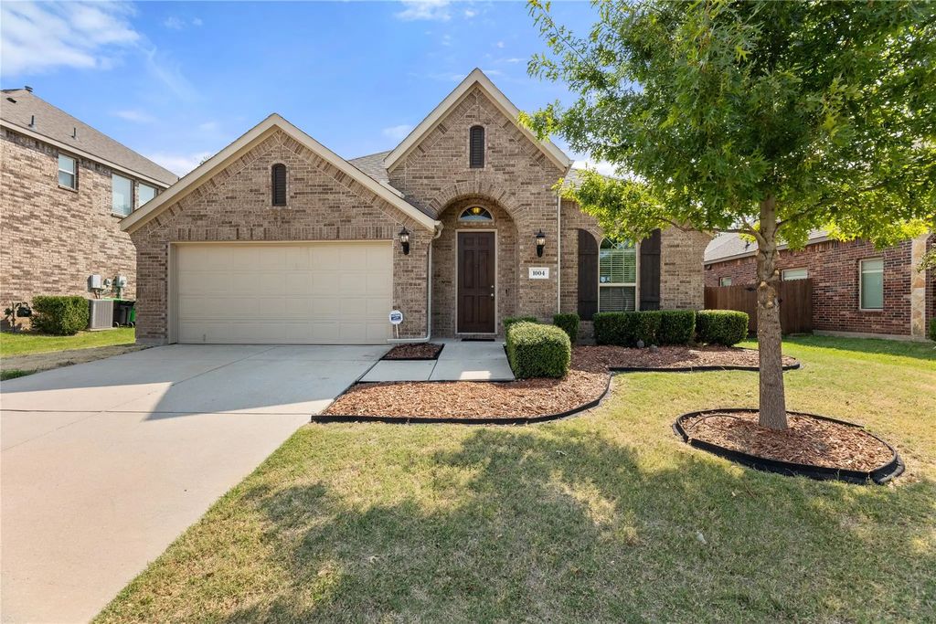 1004 Water Garden Circle, Little Elm