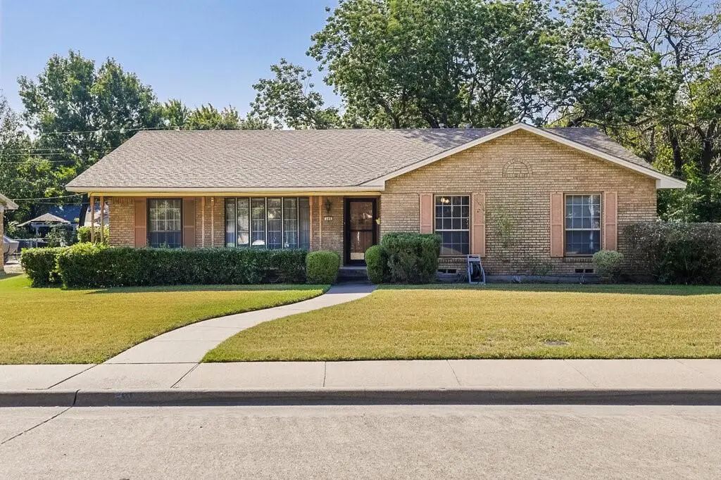105 Dartmouth Drive, Waxahachie