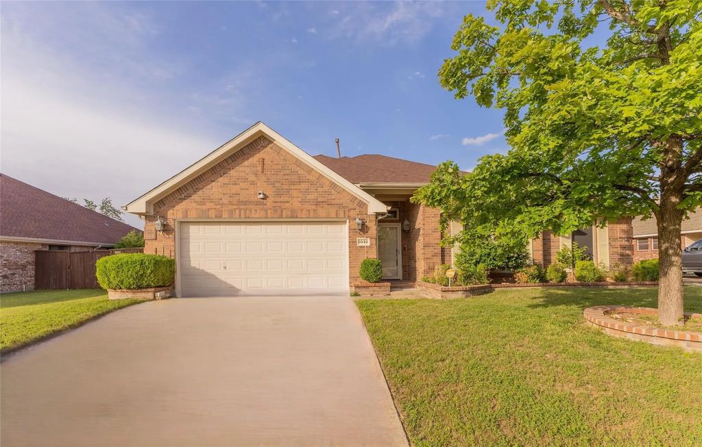 1032 Bending Oak Drive, Cedar Hill