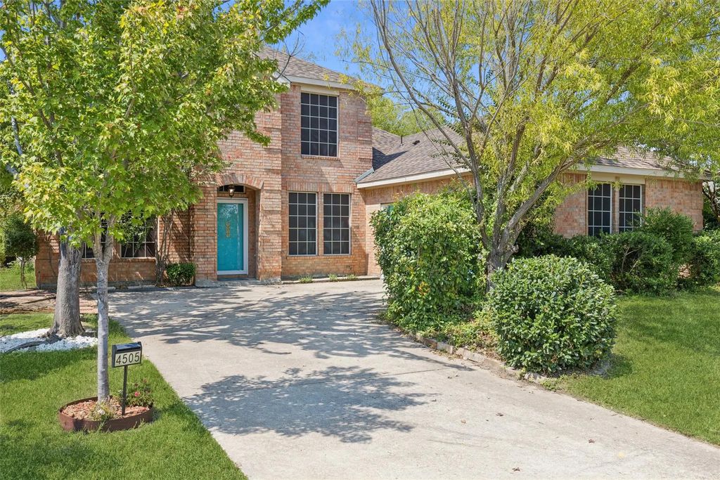 4505 Woodbluff Drive, Mesquite