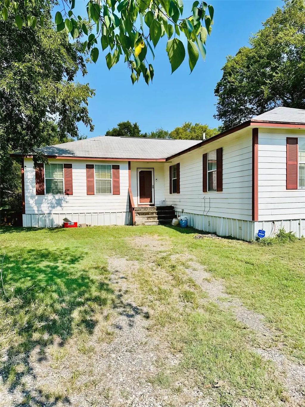 300 Sw 3rd Street, Hubbard